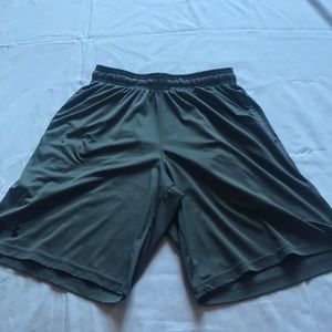 UNDER ARMOUR men’s athletic short